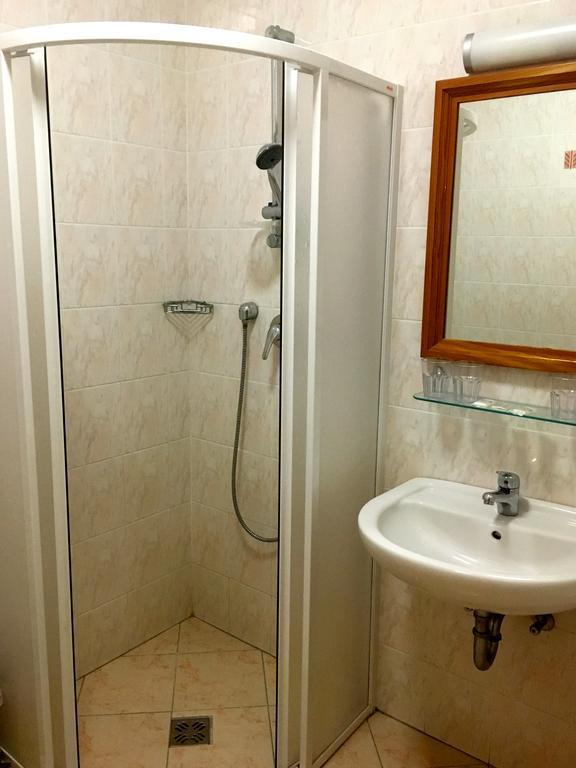 Racz Fogado Hotel Kisoroszi Eksteriør billede